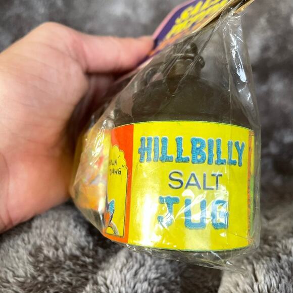 Vintage Hillbilly Salt & Pepper Shakers Moonshine Jugs Hong Kong Novelty NOS - Picture 13 of 16